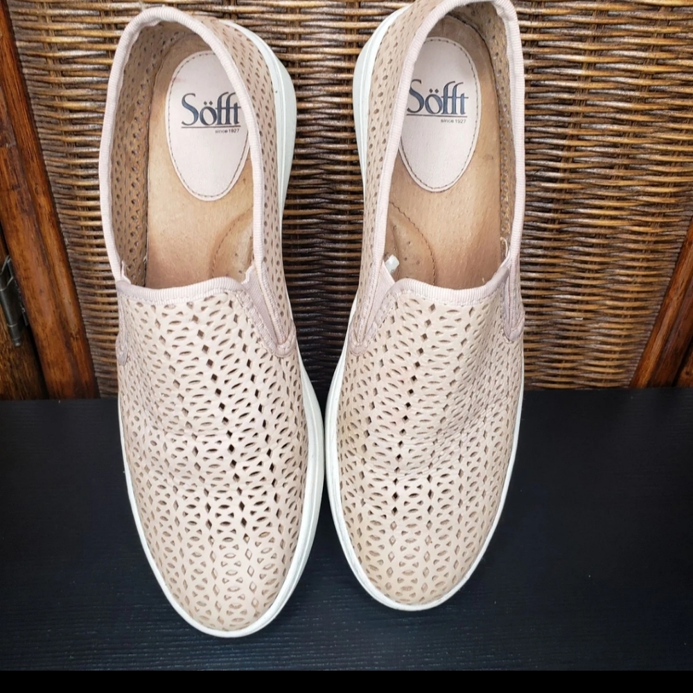 Sofft Slip-on Leather Shoes Size 10
